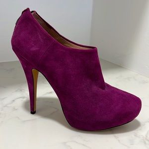 Sz 7 Vince Camuto Purple Suede High Heel Platform Booties.